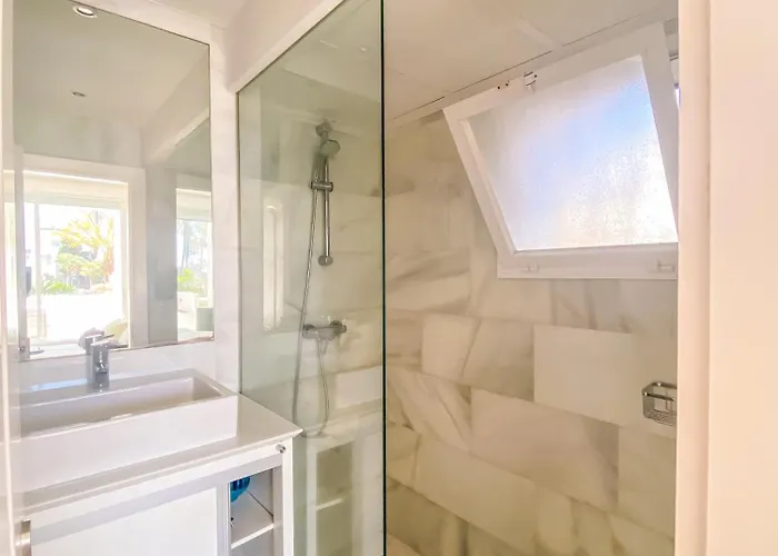 Alcazaba 아파트 에스테포나